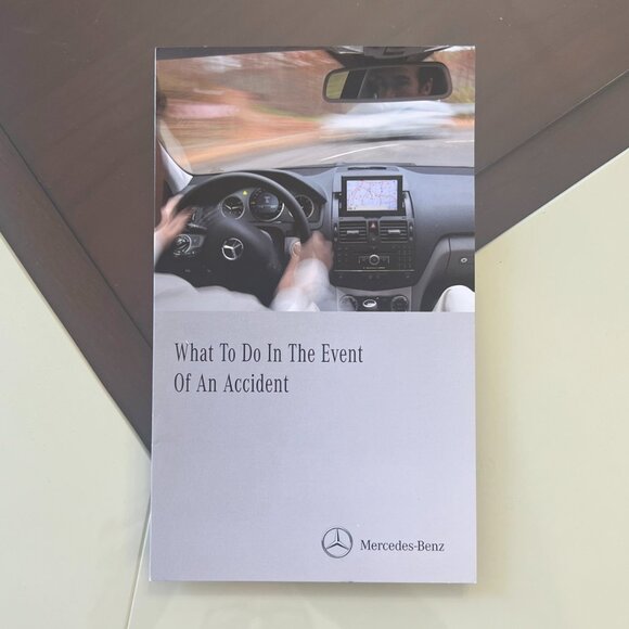Mercedes-Benz 2010 ML-Class Owner Manuals with Portfolio! - Picture 7 of 16